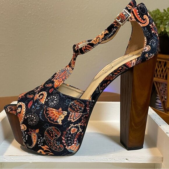 Jessica Simpson The Dany Paisley Print Platform Block Heel T-Strap Sandals 9 - Picture 6 of 16
